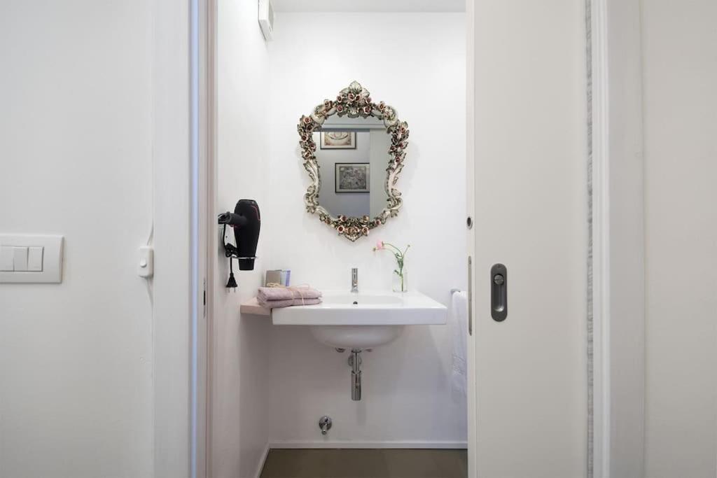 Romantic Loft Porta Venezia Milan Exterior photo